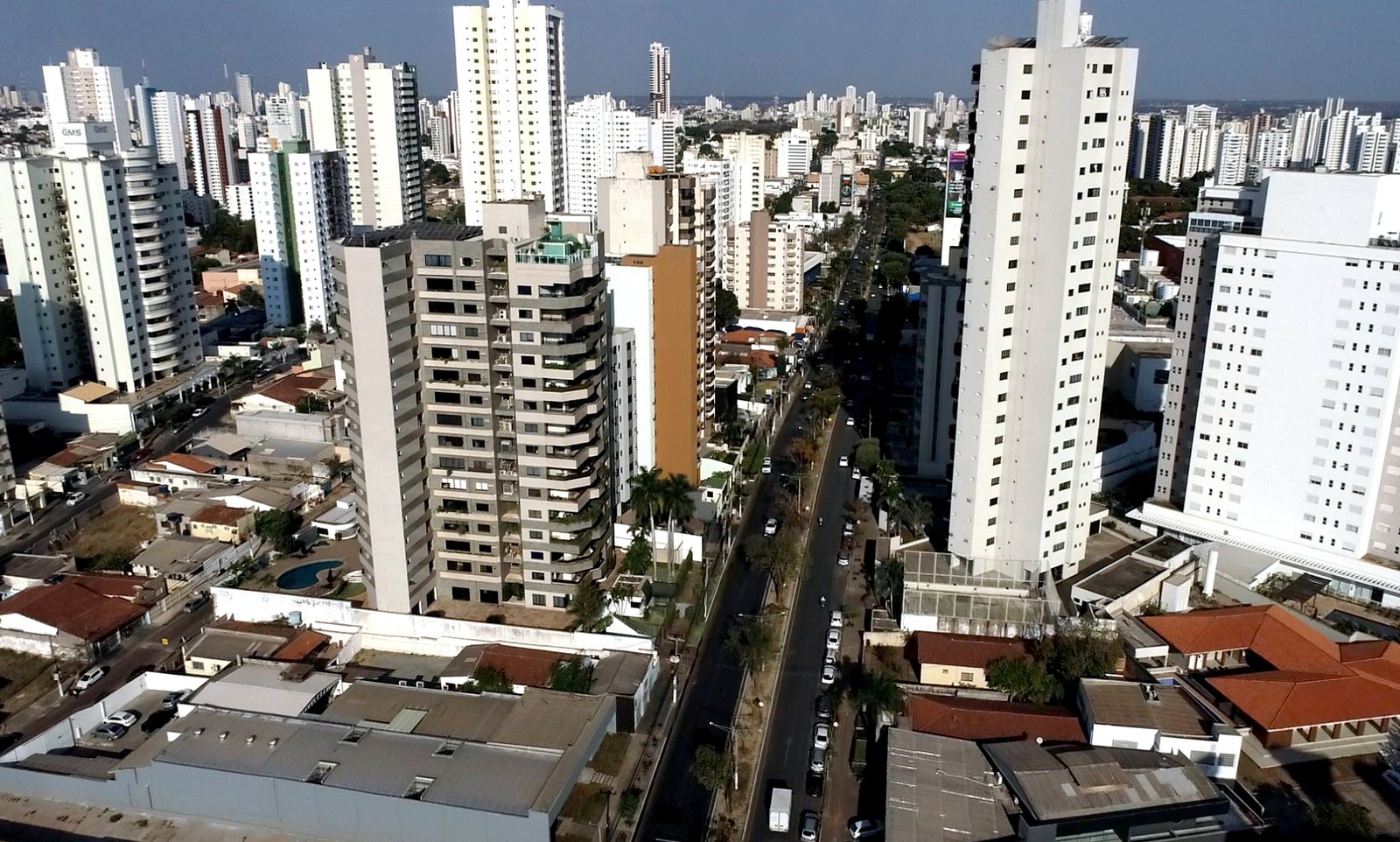 Mercado imobiliário de Cuiabá em 2025: recorde de R$ 5,7 bilhões, 13,6 mil imóveis, novo x usado e mapa por região (ITBI/Secovi-MT)